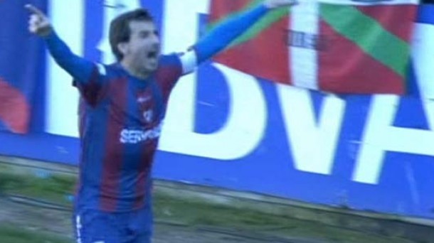 Arruabarrena celebrando un gol del Eibar