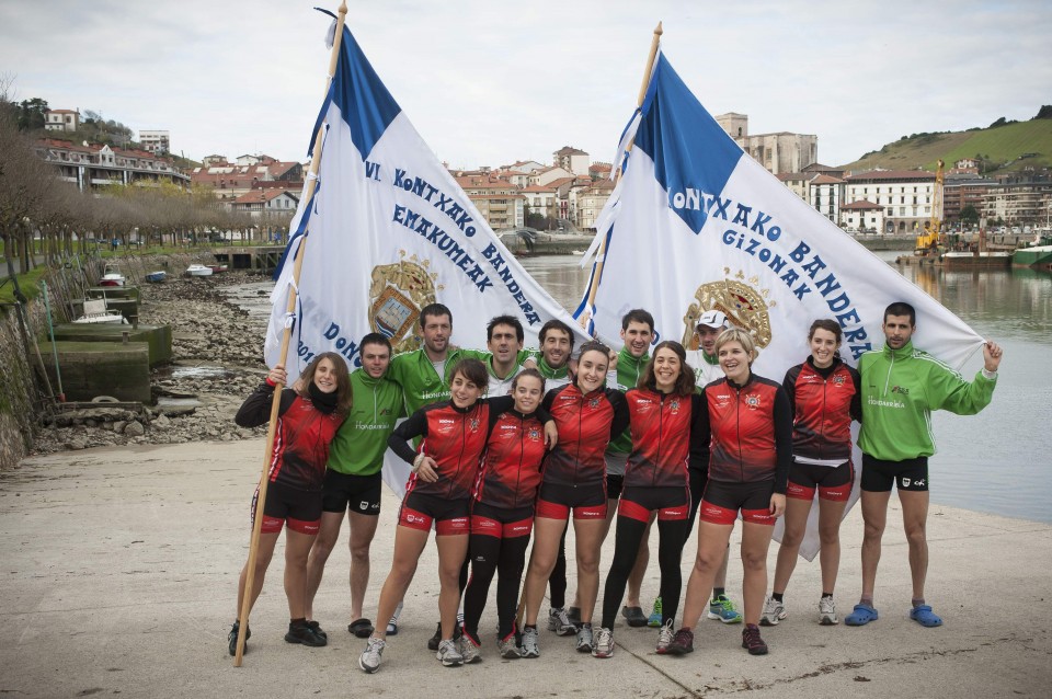 Hondarribiko eta Zumaiako arraunlariak