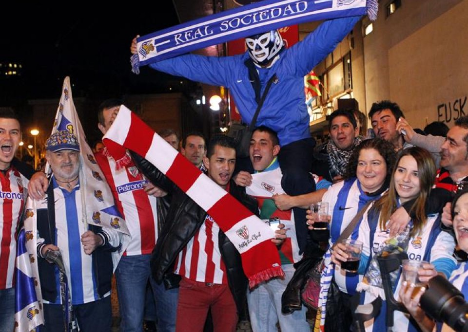 Derbiaren atarian. Argazkia: EFE