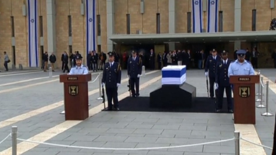 Ariel Sharon Israelgo lehen ministro ohiaren hil kapera. Argazkia: EiTB