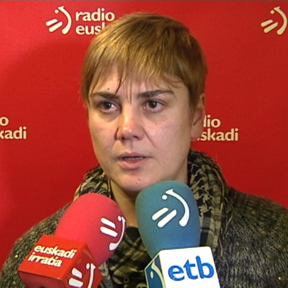 Ainhoa Etxaide critica las OPEs del Gobierno Vasco 