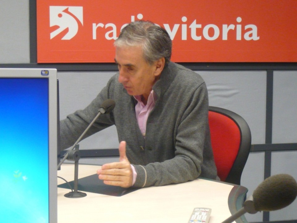 Ramón Jáuregui pide prudencia al sector crítico alavés 