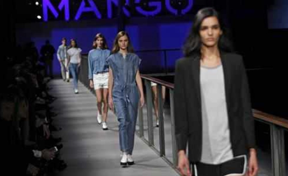 080 Barcelona 2014: Foto del desfile de Mango. Foto: EFE
