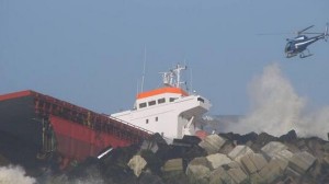 Teniente alcalde de Angelu: 'Ha habido vertido del gasoil del barco'