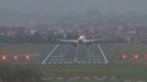 El viento ocasiona numerosos problemas en el aeropuerto de Loiu