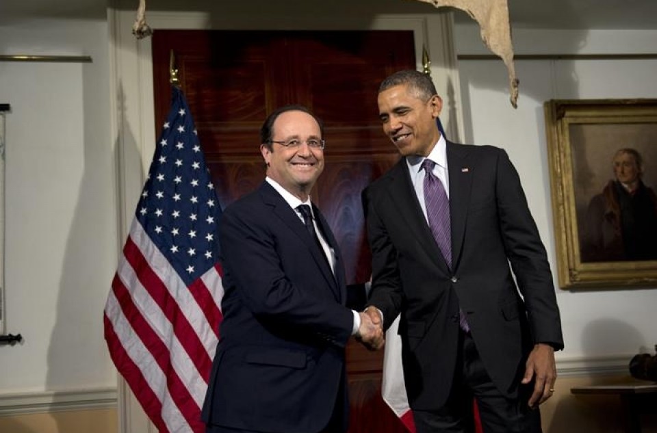 Aliatu handi gisa hartu du Barack Obamak Hollande presidentea