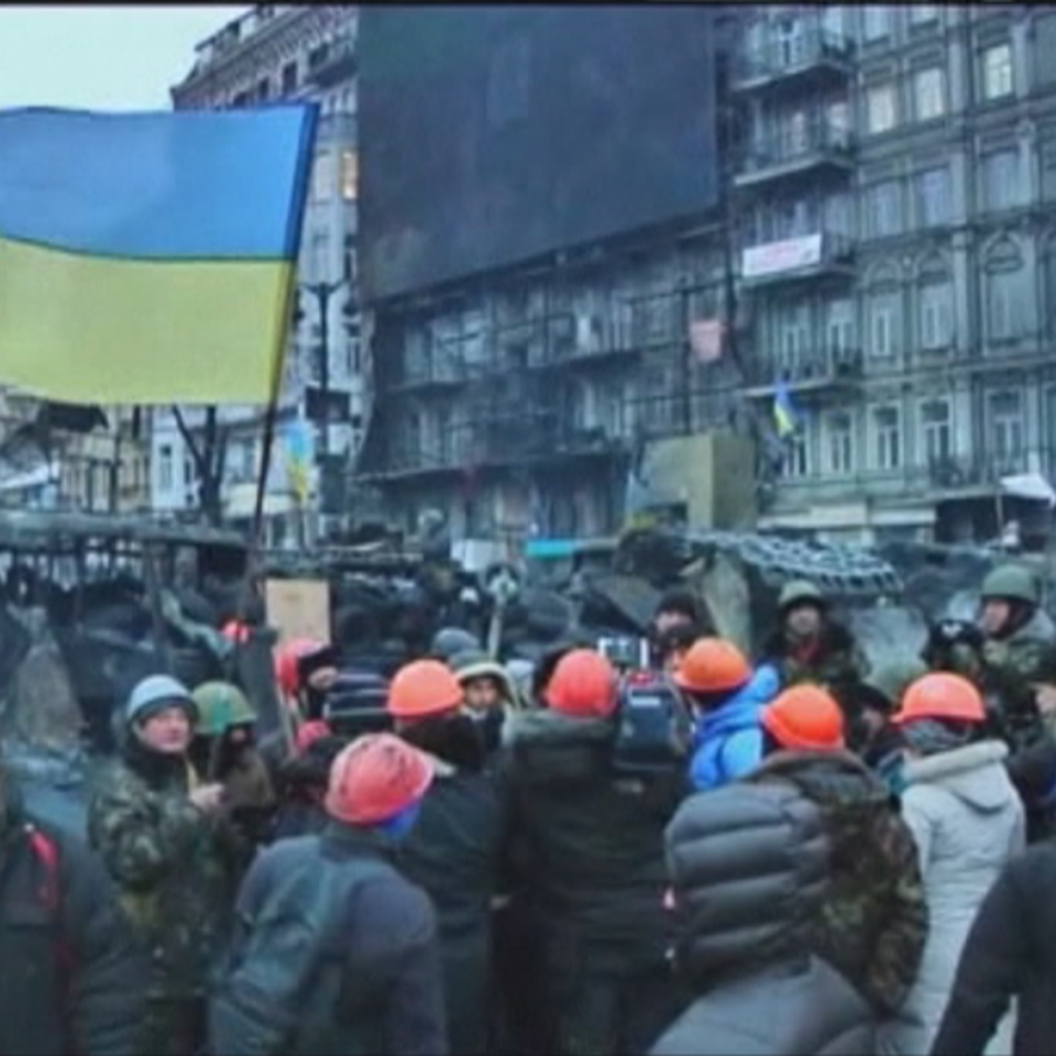 La policía antidisturbios ucraniana en la plaza del Maidán, en Kiev. EFE