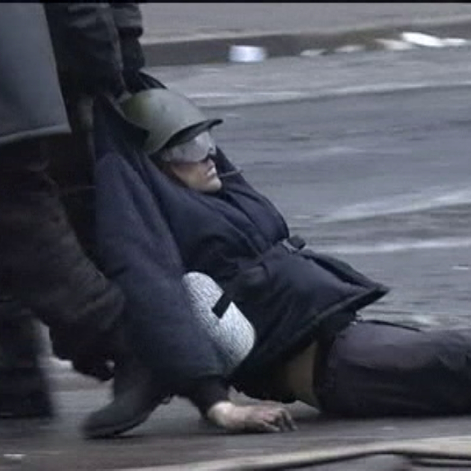 Las calles de Kiev se llenan de cadáveres y heridos
