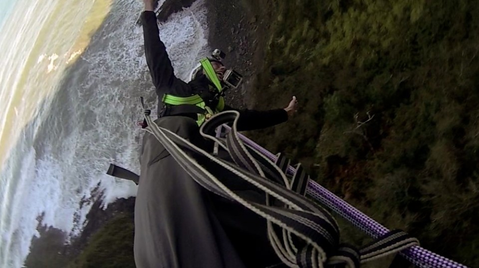 Oihan Vega, jauzi egiten.