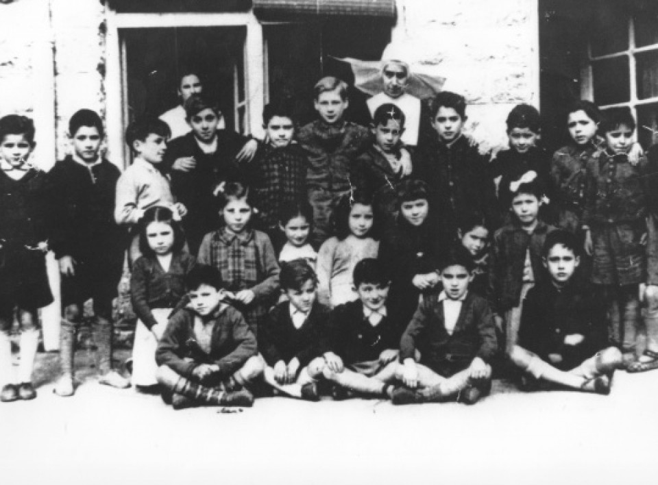 Juan Mari Atutxa eskolan-Areatza (1950). Zutik, eskuinetik hasita laugarrena 