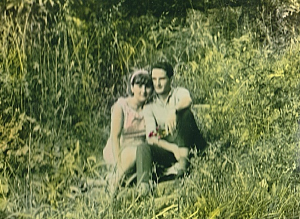 Begoña Zalduegi eta Juan Mari Atutxa Lemoatxa mendian, artean ezkongai (1964)