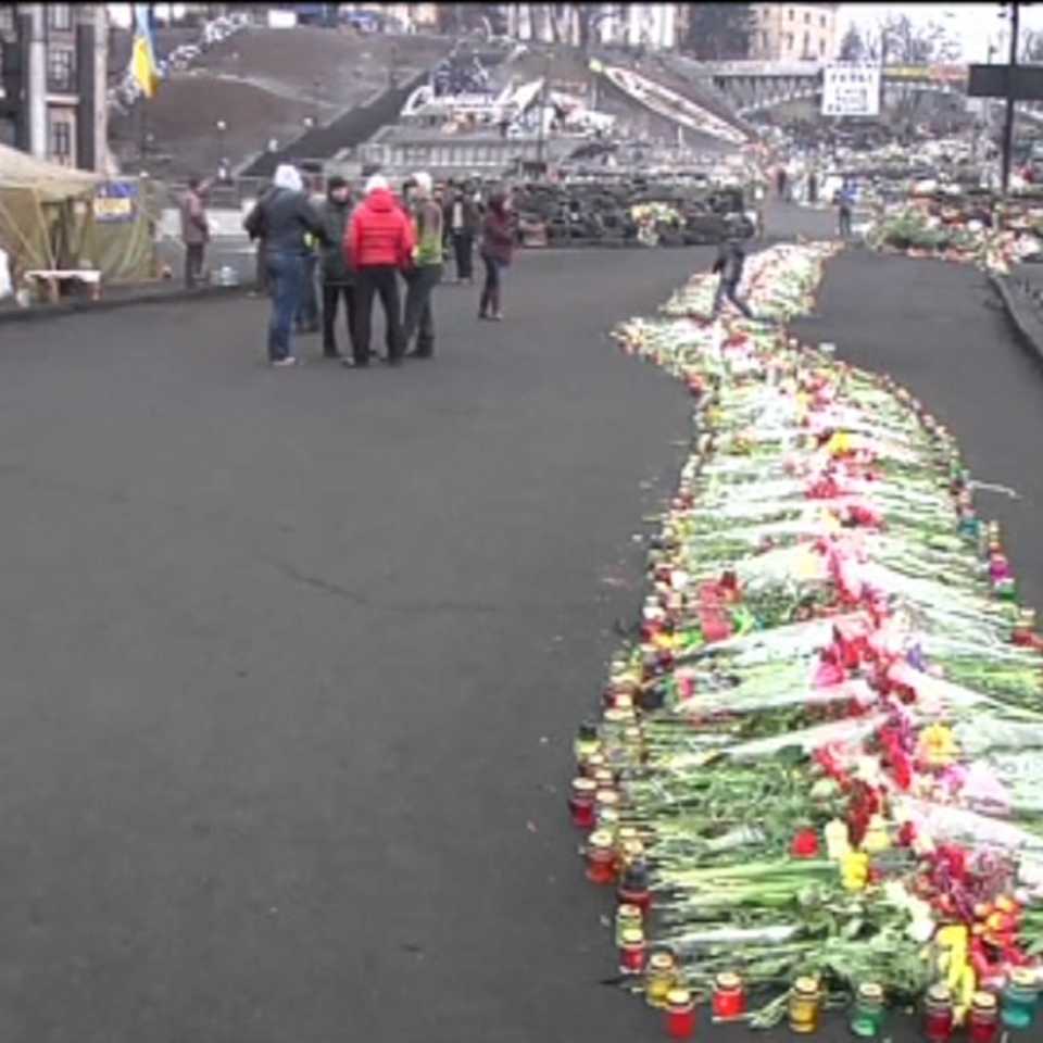 Continúan los homenajes a los muertos en Kiev