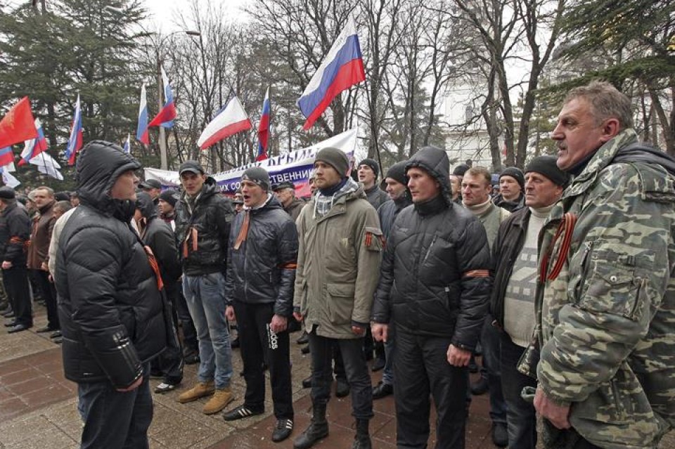Activistas prorrusos en Crimea.