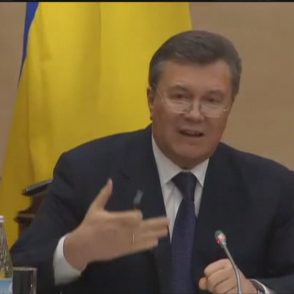 Viktor Janukovitx Ukrainako presidente kargugabetua.