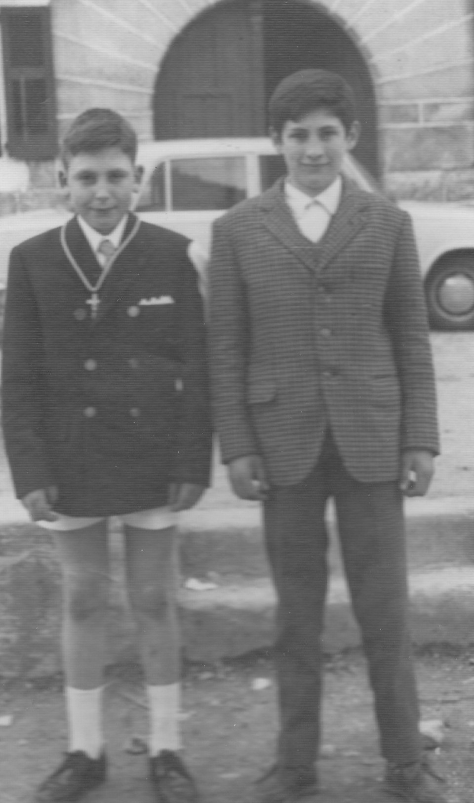 Benjamin Bendoiro eta Julian Retegi bigarren jaunartzean. Eratsun, 1966