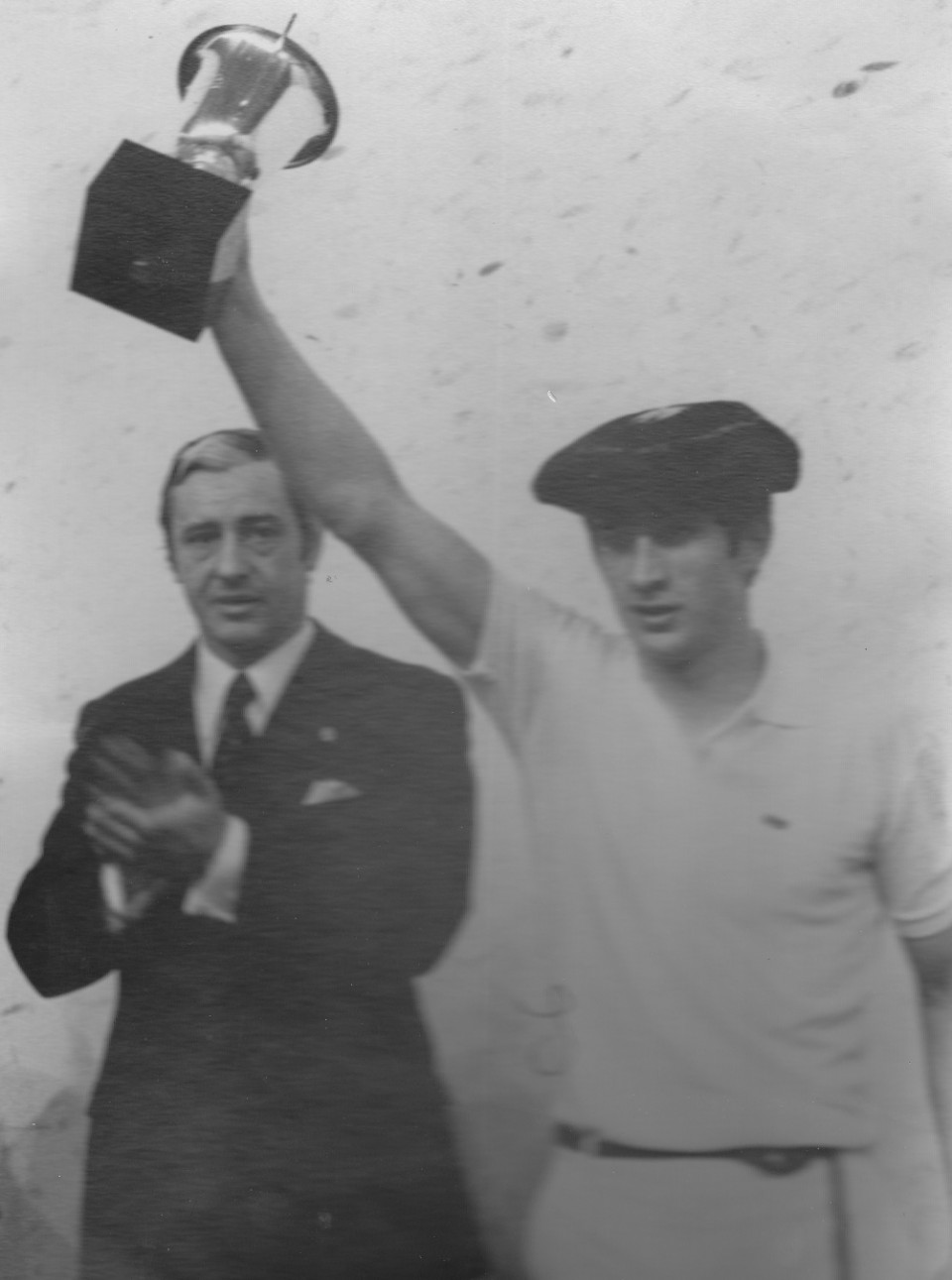 Bigarren mailako buruz-buruko txapeldun. Anoeta frontoia, Donostia 1975