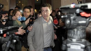 Jiménez traslada a Rubalcaba su malestar por el veto a la moción