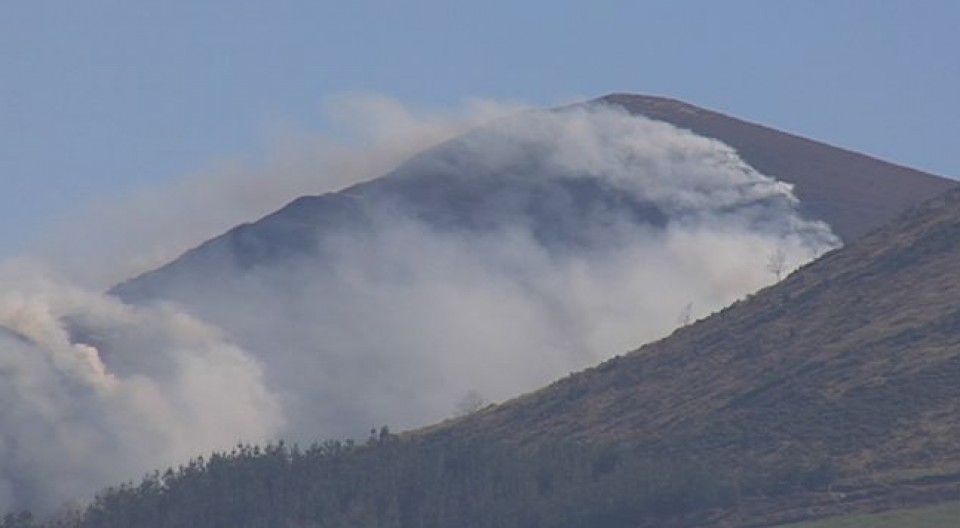 Uno de los incendios de Karrantza. EITB.