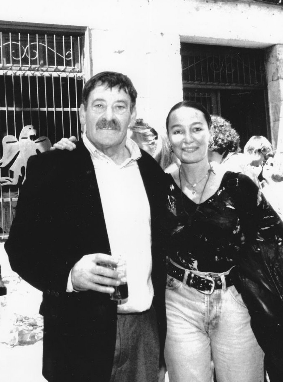 Jon Idigorasekin, Gerry Adamsek Euskal Herrira egindako  lehen bisitan. Gernika. 1994.