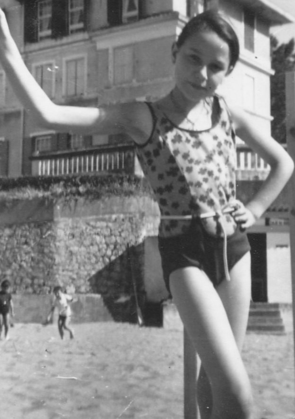 Jone Bakioko hondartzan, 1960ko hamarkada.