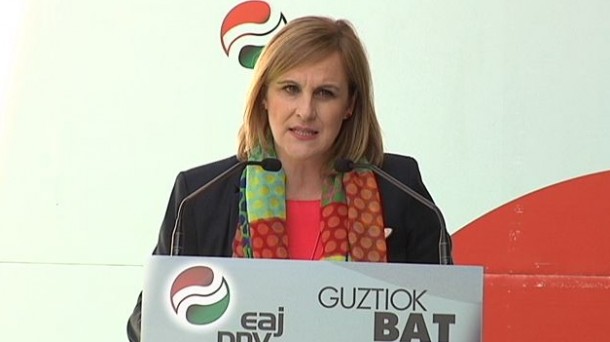 Itxaso Atutxa, en la reinauguración del batzoki de San Miguel de Basauri. Foto: EiTB