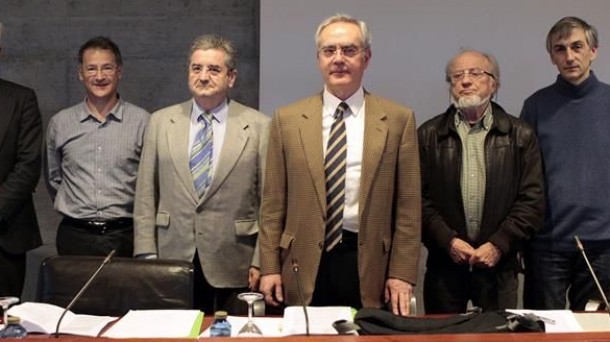 Abogados y miembros de la plataforma 35/02. Foto: EFE