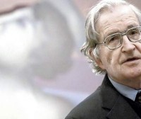 Chomsky equipara la invasión de Rusia a Ucrania con la de Hitler en Polonia o EE. UU. en Irak
