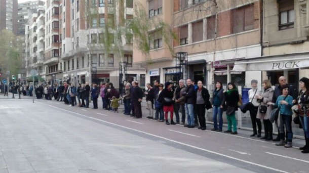 Cadena humana del 2014 en Bilbao. Foto de archivo: EiTB