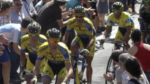 El Tinkoff-Saxo arropa a su líder / EFE.
