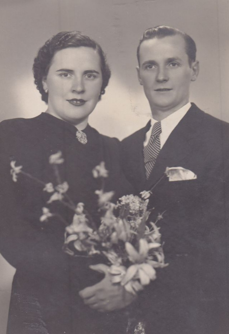 Txaroren gurasoen ezkontza: Bixente Arteaga eta Simona Ansa.  1940.