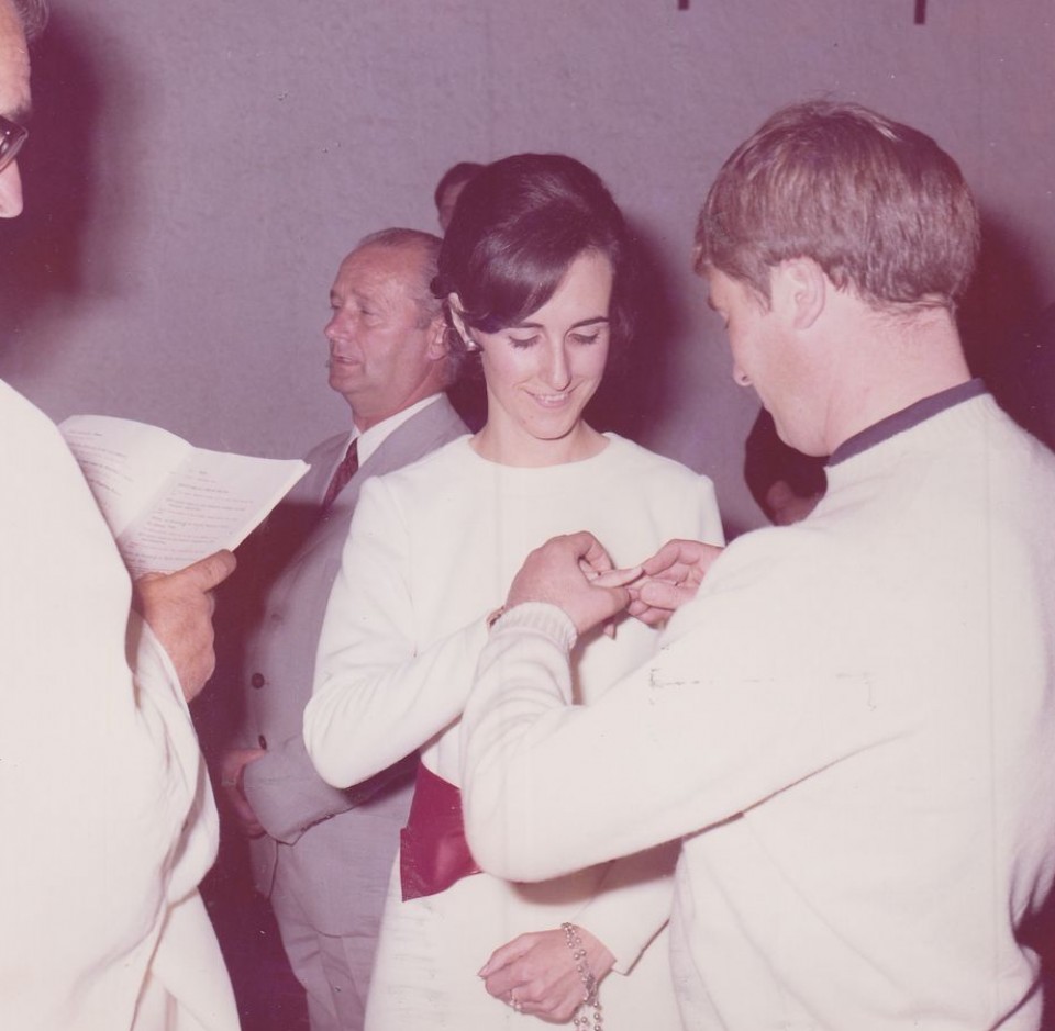  Txaroren ezkontza Josetxo Lizarragarekin, Alegiako Aldaba ermitan. 1969.