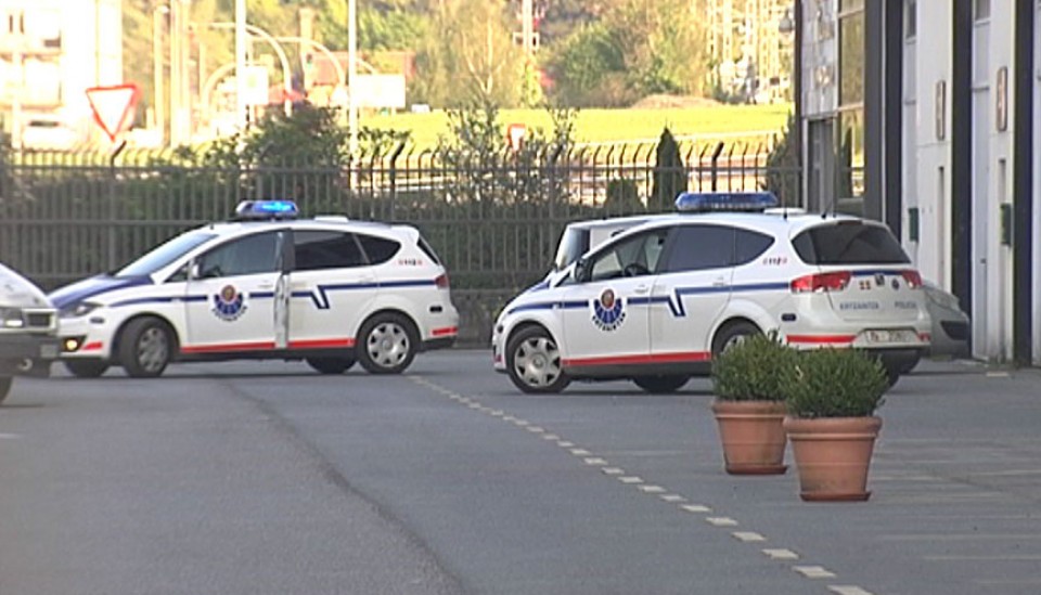 Tres detenidos por tener una plantación de marihuana en Zamudio. Foto: EiTB