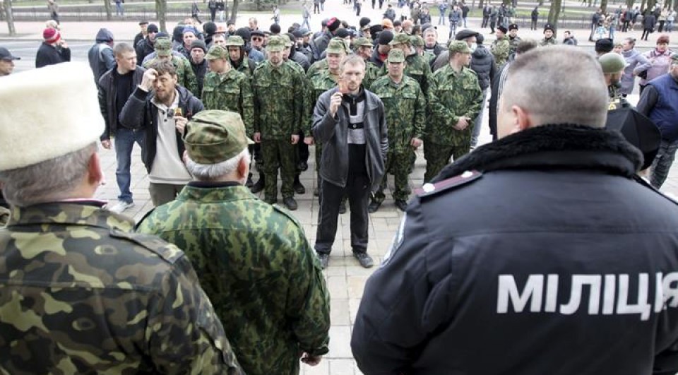 Soldados de la OTAN preparados en el puerto rumano de Costanza. Foto: EFE