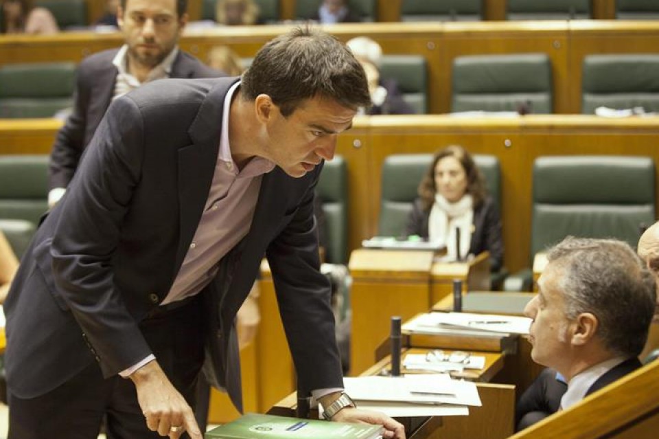 Gorka Maneiro en el Parlamento Vasco. Foto: EFE