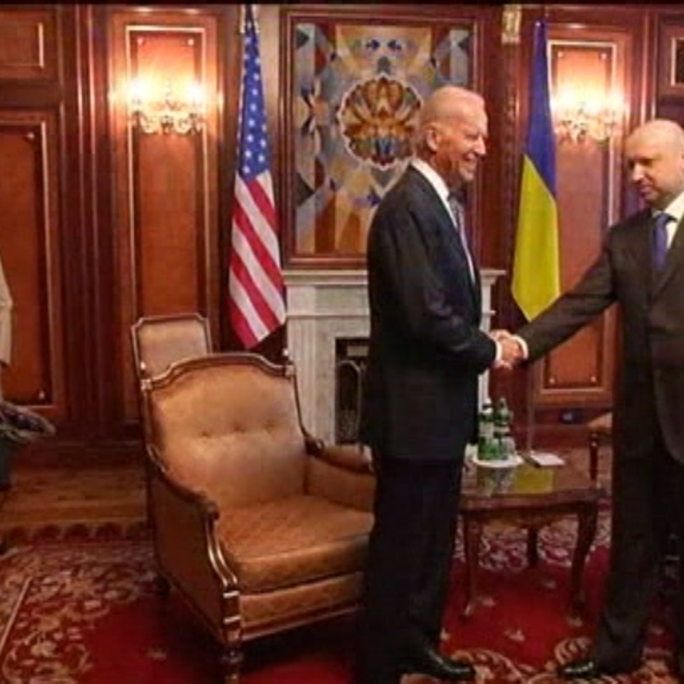 Reunión entre Turchinov y Biden en Kiev