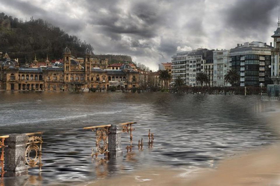 Montaje realizado por Greenpeace de la playa de La Concha desaparecida. Foto: EFE