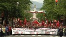 CCOO y UGT congregan a miles de personas en las calles de Bilbao