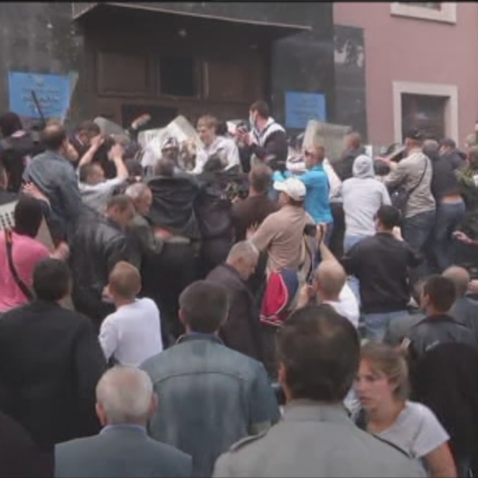 Manifestarien erasoa Donetsken.