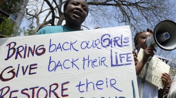 Protestas para reclamar la liberación de las niñas secuestradas. Foto: EFE