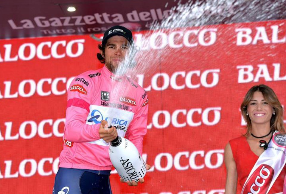 Michael Matthews, liderraren elastikoarekin. Argazkia: EFE