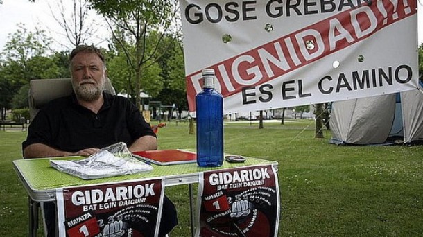 22 egun daramatza Jose Mari Lejardi kamioilariak gose greban