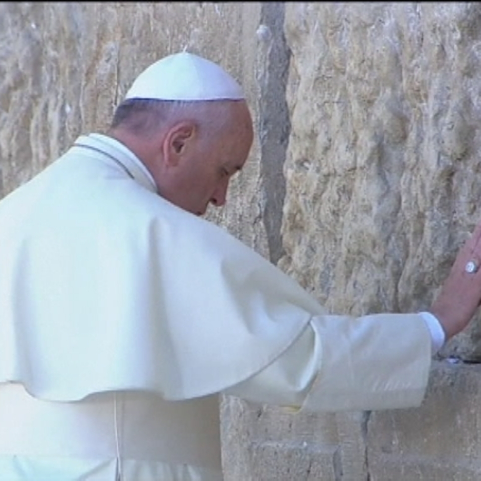 Francisco en el Muro de las Lamentaciones