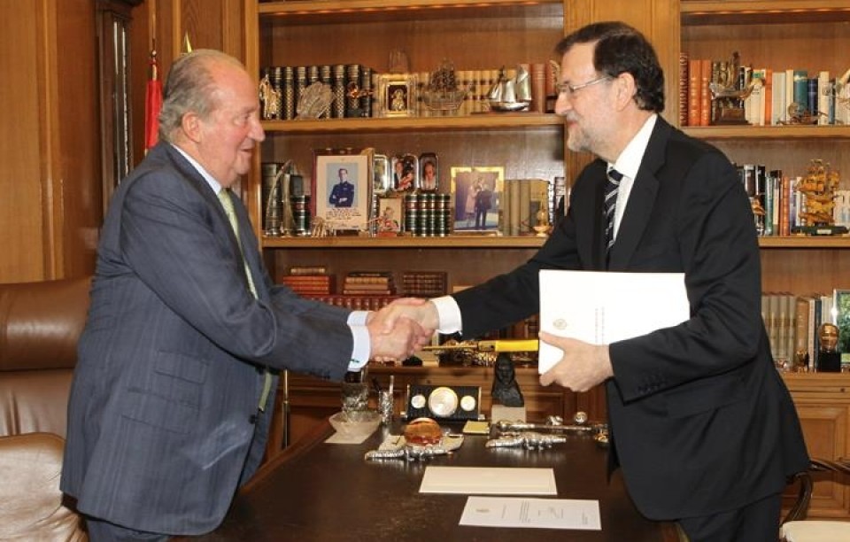 Rajoy anuncia la abdicación del rey Juan Carlos I