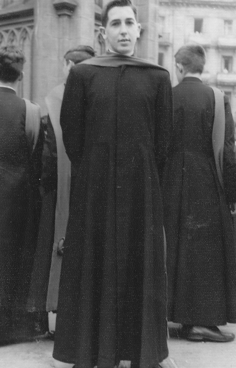Joseba en la catedral de Arzai Ona en los años 60. 