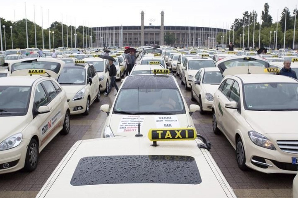 Protesta de los taxistas alemanes en Berlín. Foto: EFE