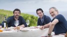 Unai Emery, Ramón Roteta y Ander González comiendo en la costa gipuzcoana title=