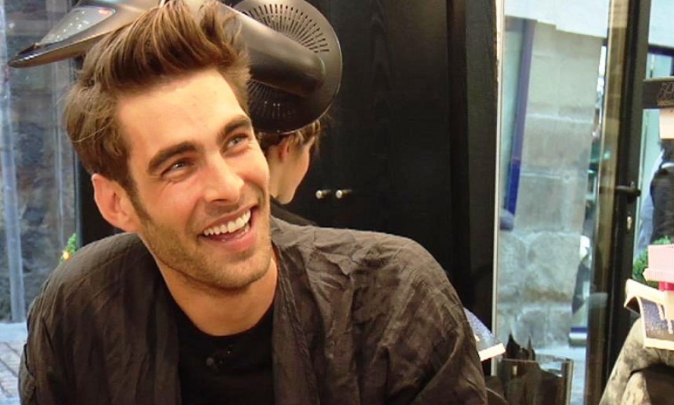 Jon Kortajarena en la peluquería