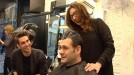 Iñaki Lopez con Jon Kortajarena en la peluquería