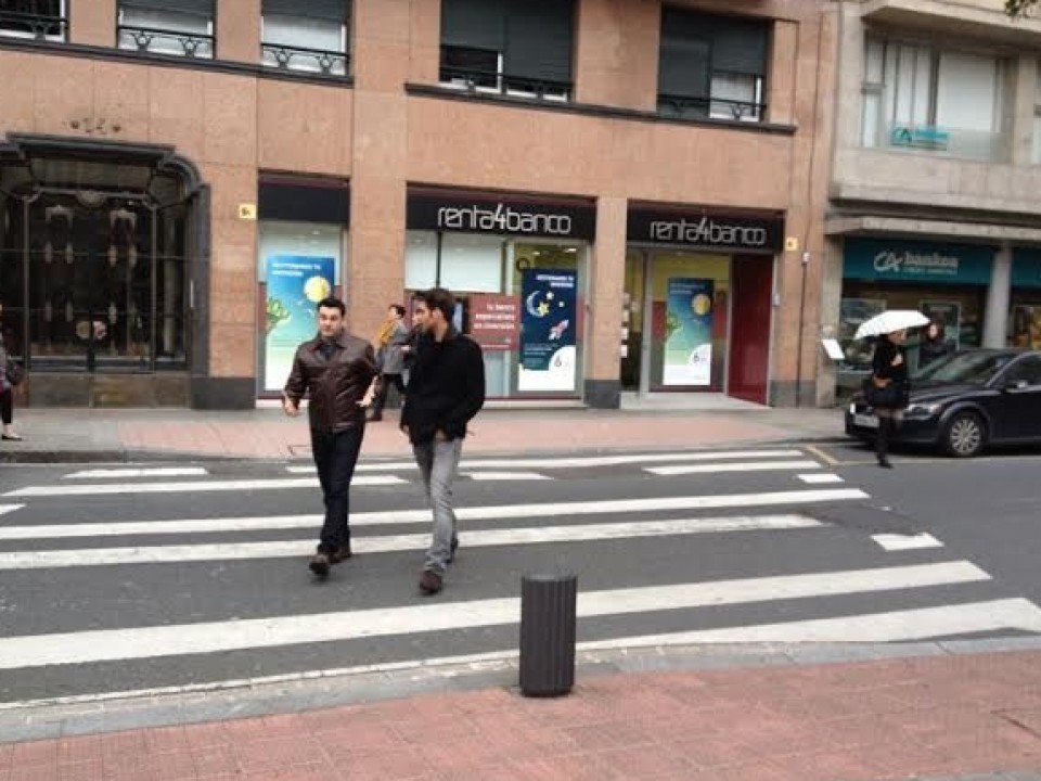 Iñaki Lopez con Jon Kortajarena de paseo