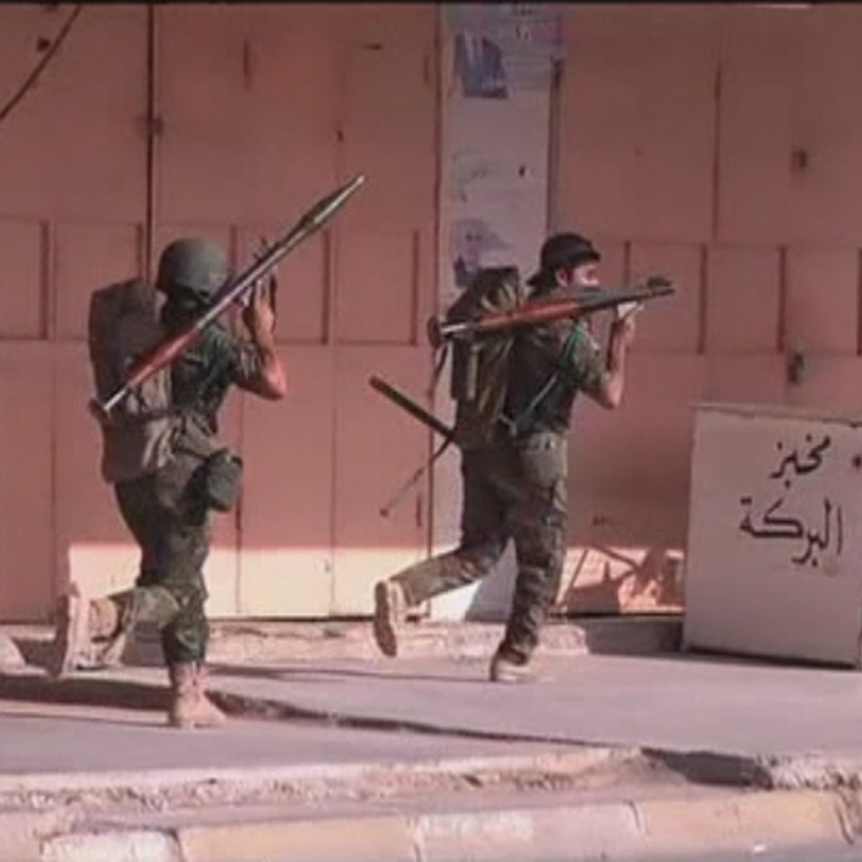 Soldados en un puesto de control, cerca de Mosul. Efe.
